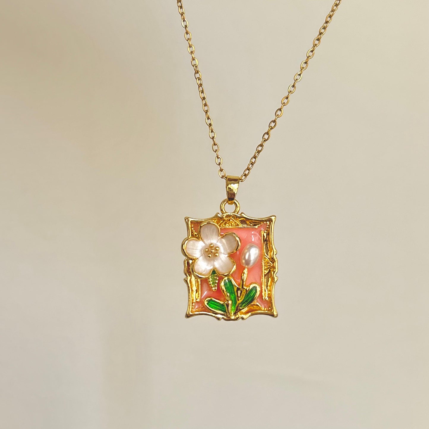 Dreamy Disty Necklace