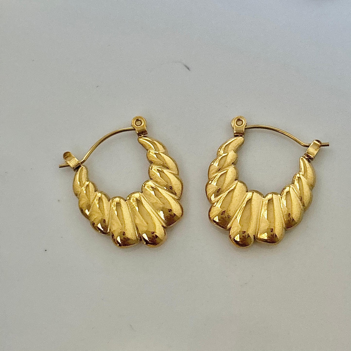 Crinkle Hoops -18K