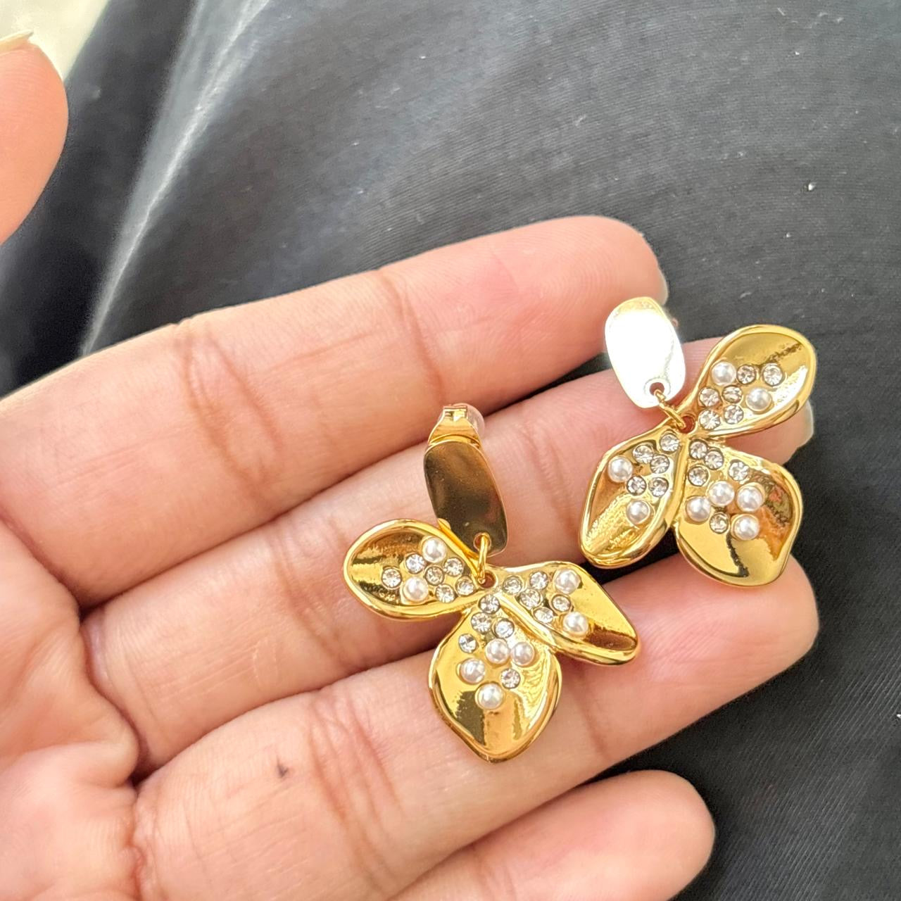 Splendour Serenity Studs