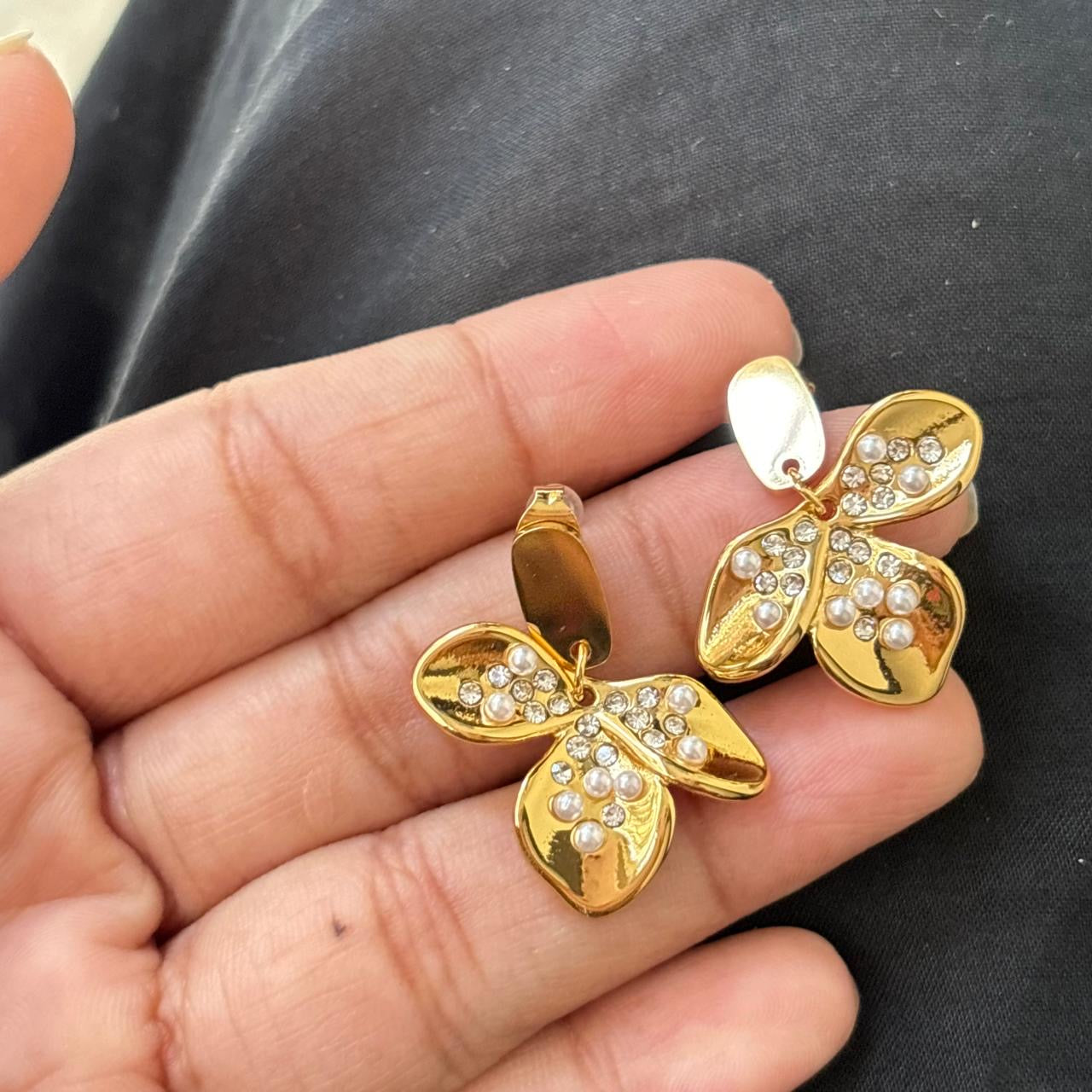 Splendour Serenity Studs