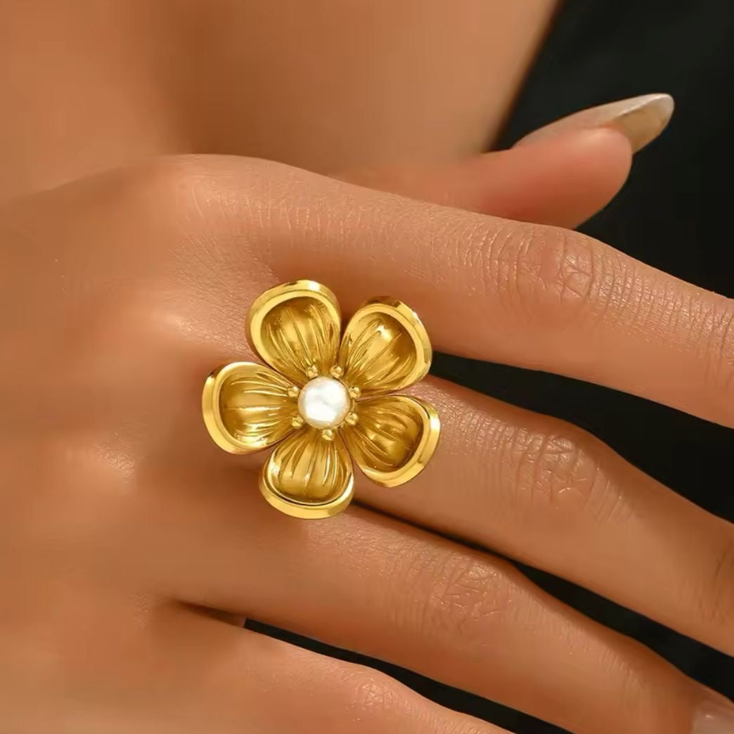 Rare Pearl Bloom Ring -18K