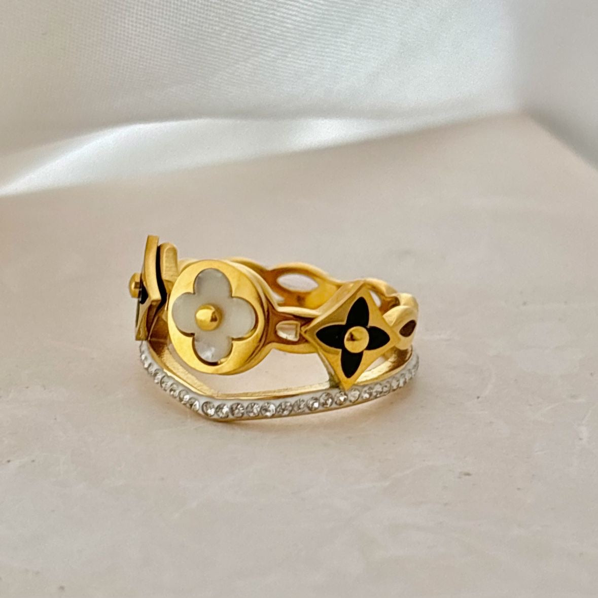 Blossom Of Luxury Cz Ring -18K