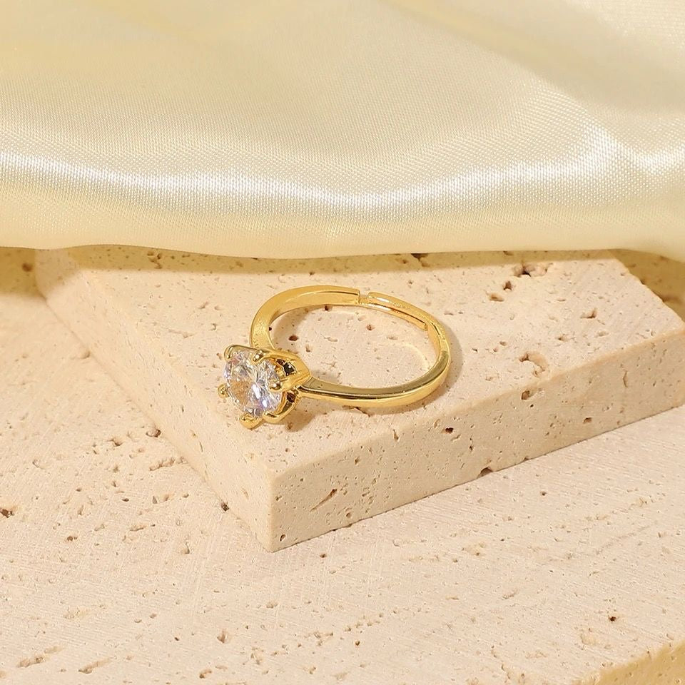 Anatasia Solitiare Ring -Adjustable