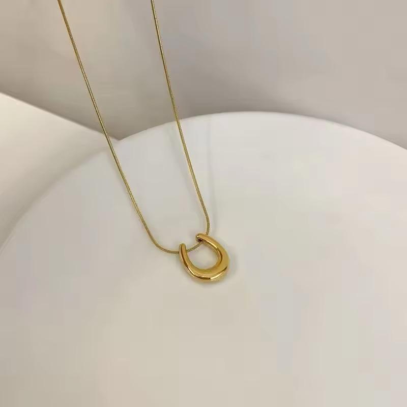 Horse Shoe Necklace
