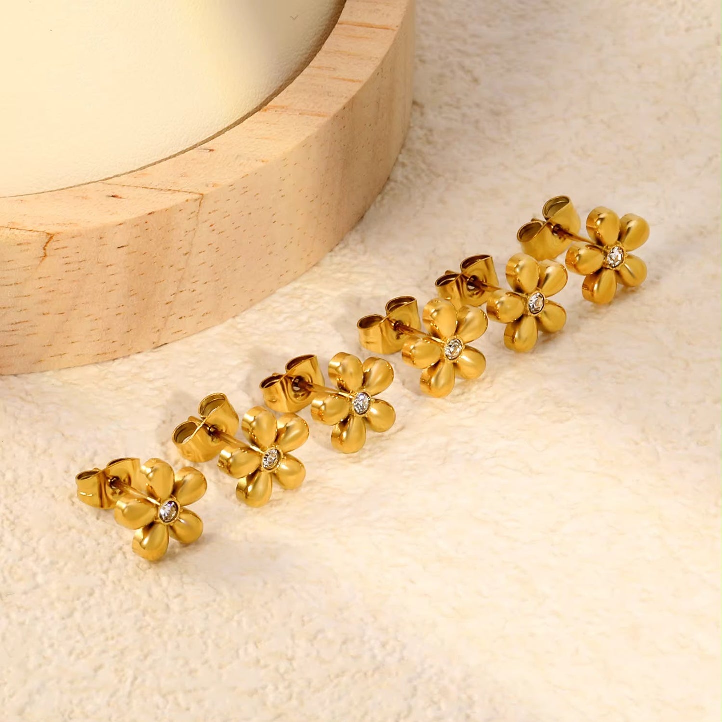 Daisy Studs