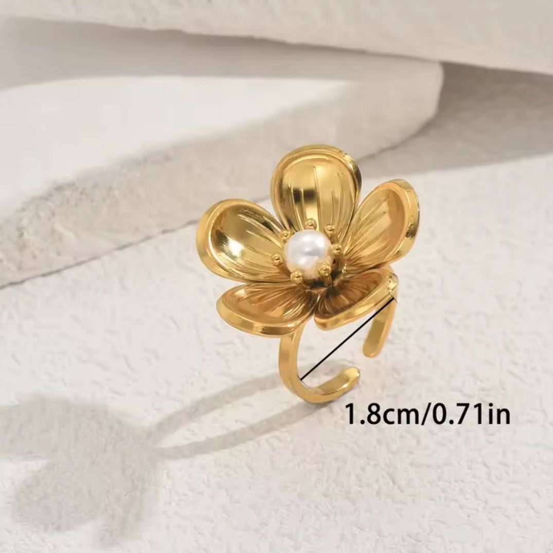 Rare Pearl Bloom Ring -18K