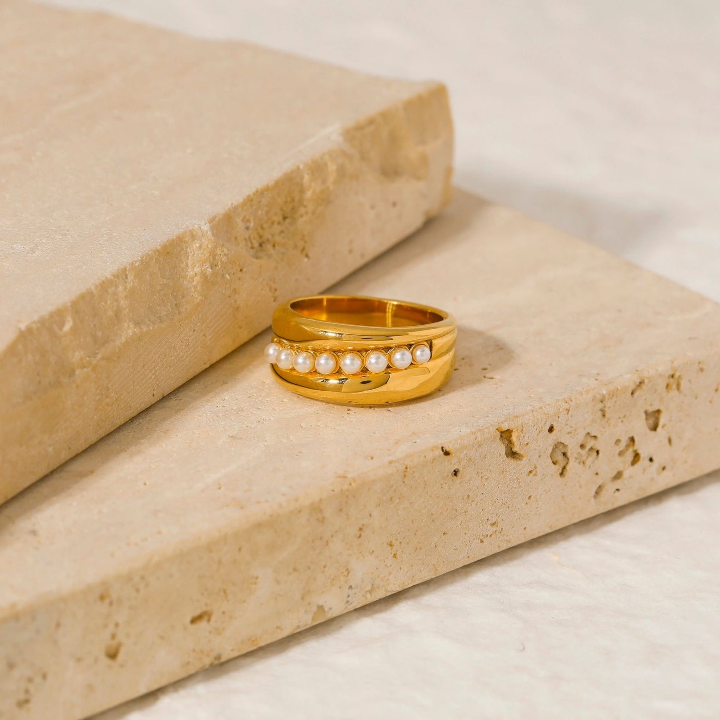 Pearly Queen Ring