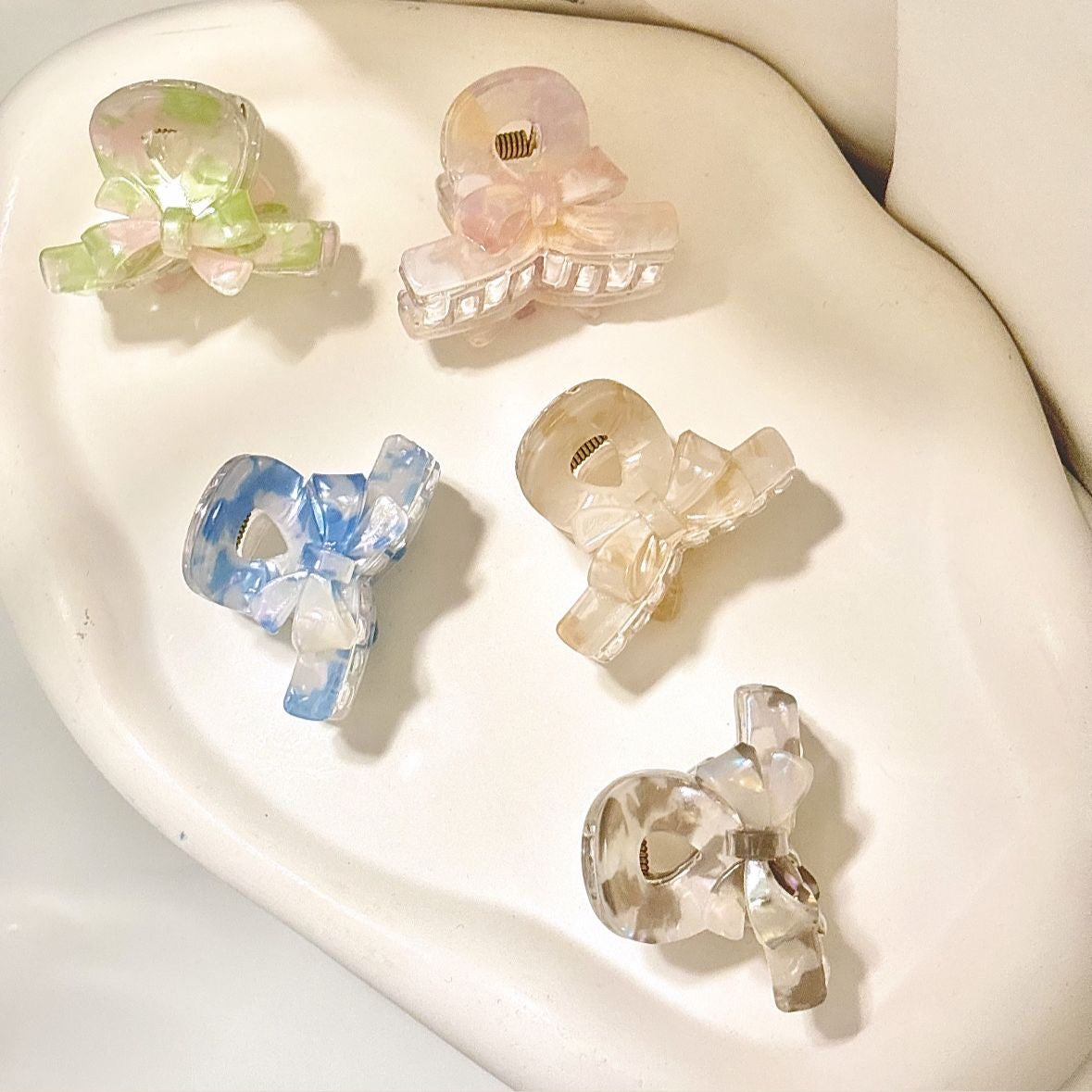 Petite Bow Claw Clip