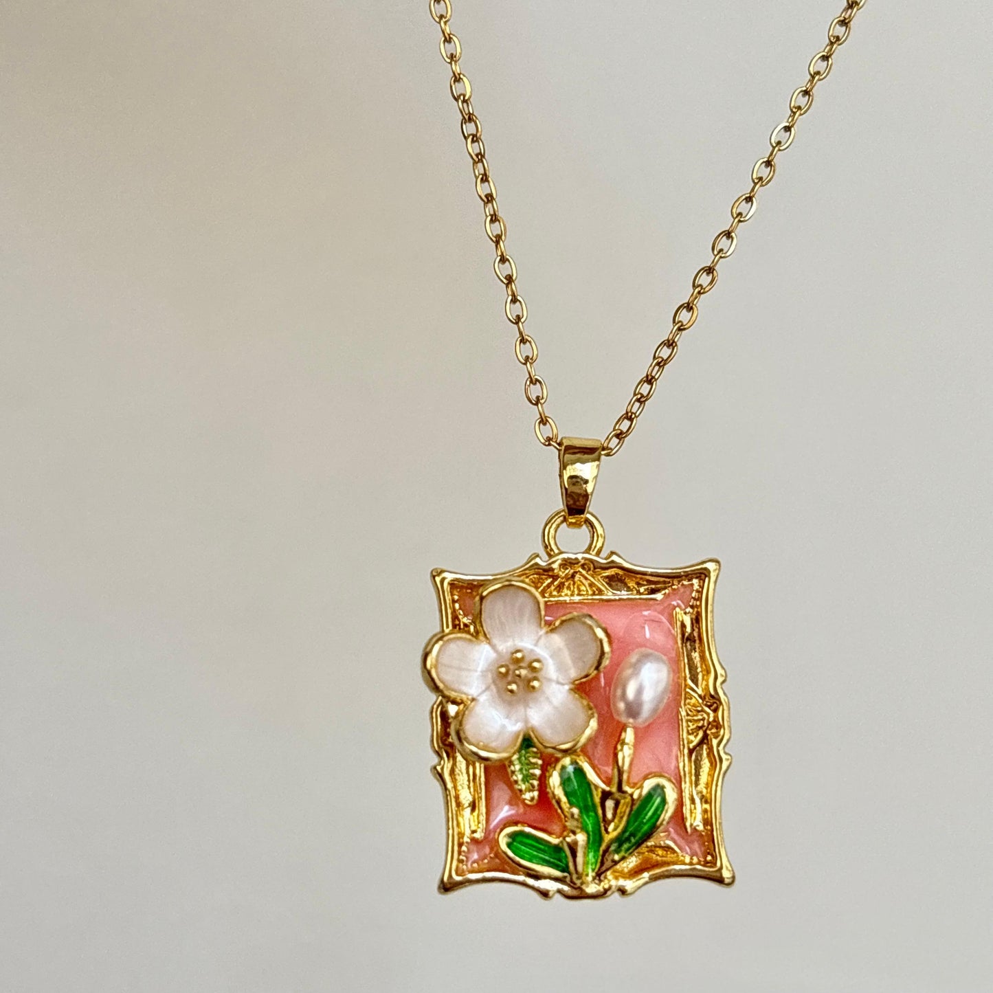 Dreamy Disty Necklace