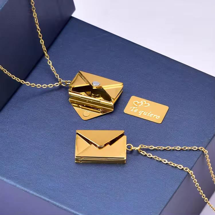 L’Amour Necklace