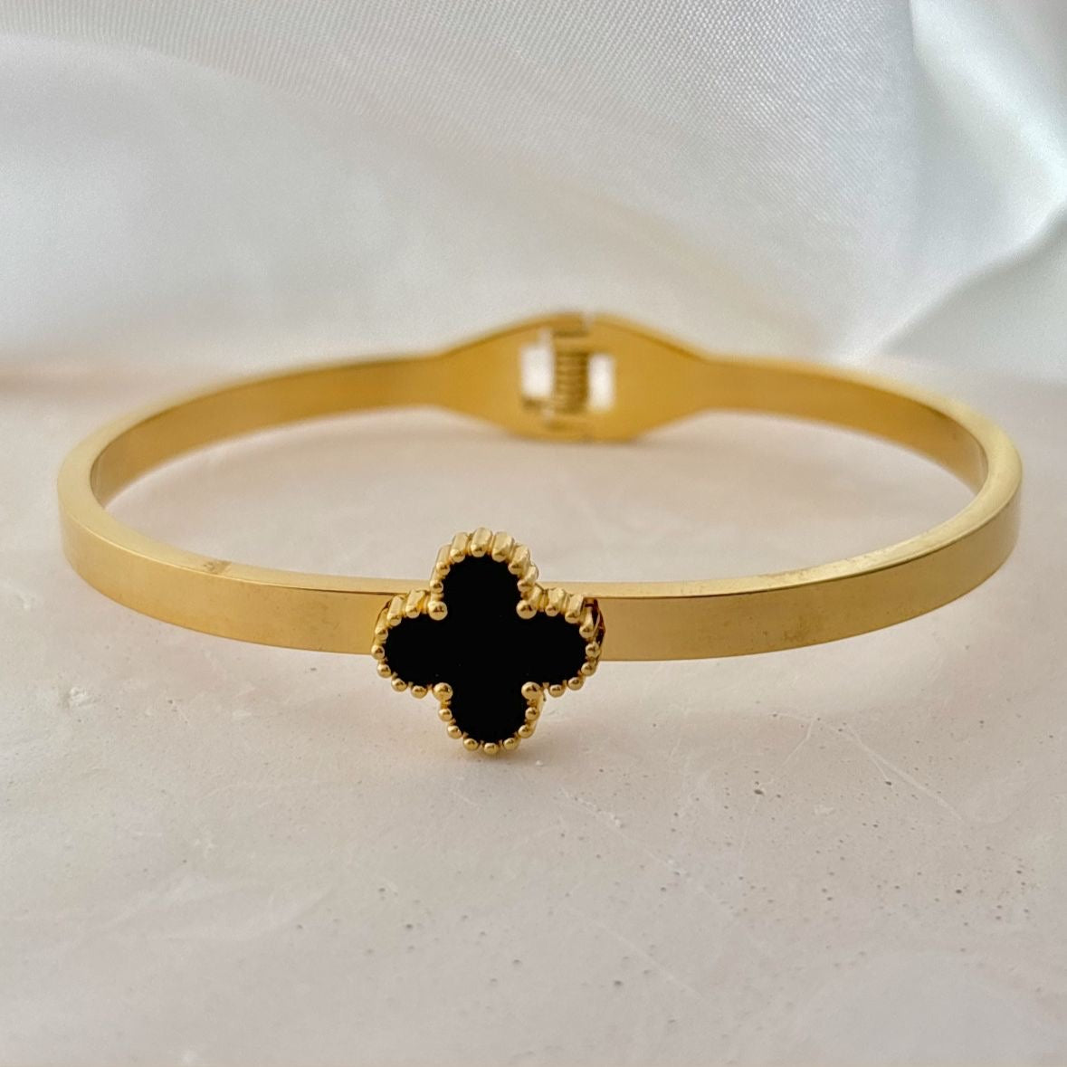Steffy Clover Bangle -18K