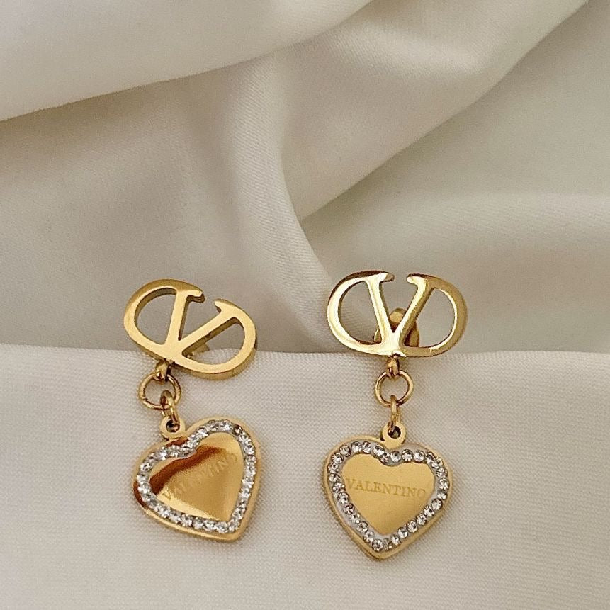 Luxe V-Heart Drops Studs
