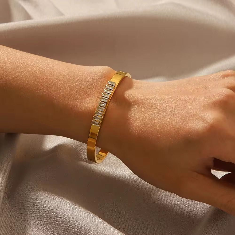 Amadora Zircon Bracelet -18K