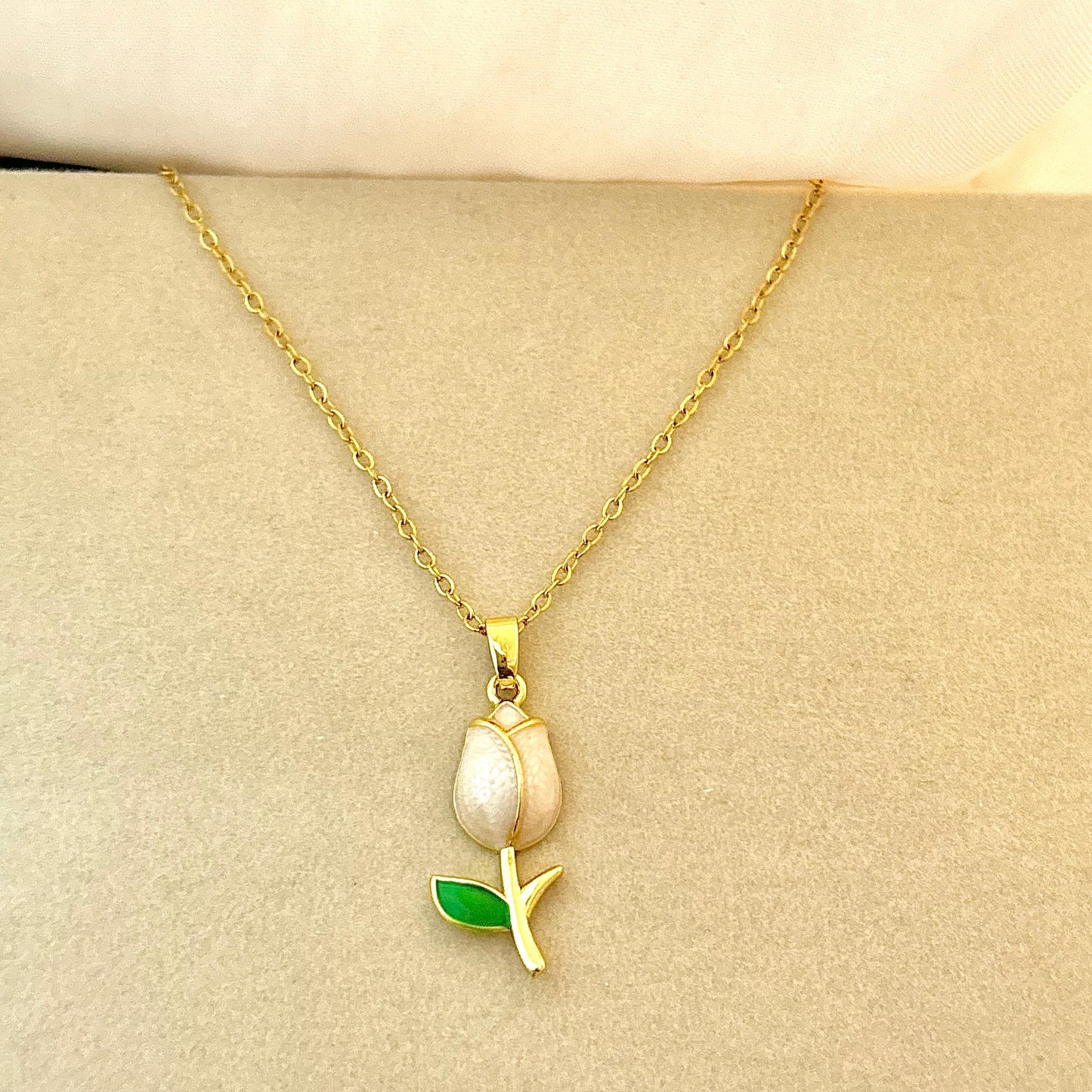 Tulip Necklace