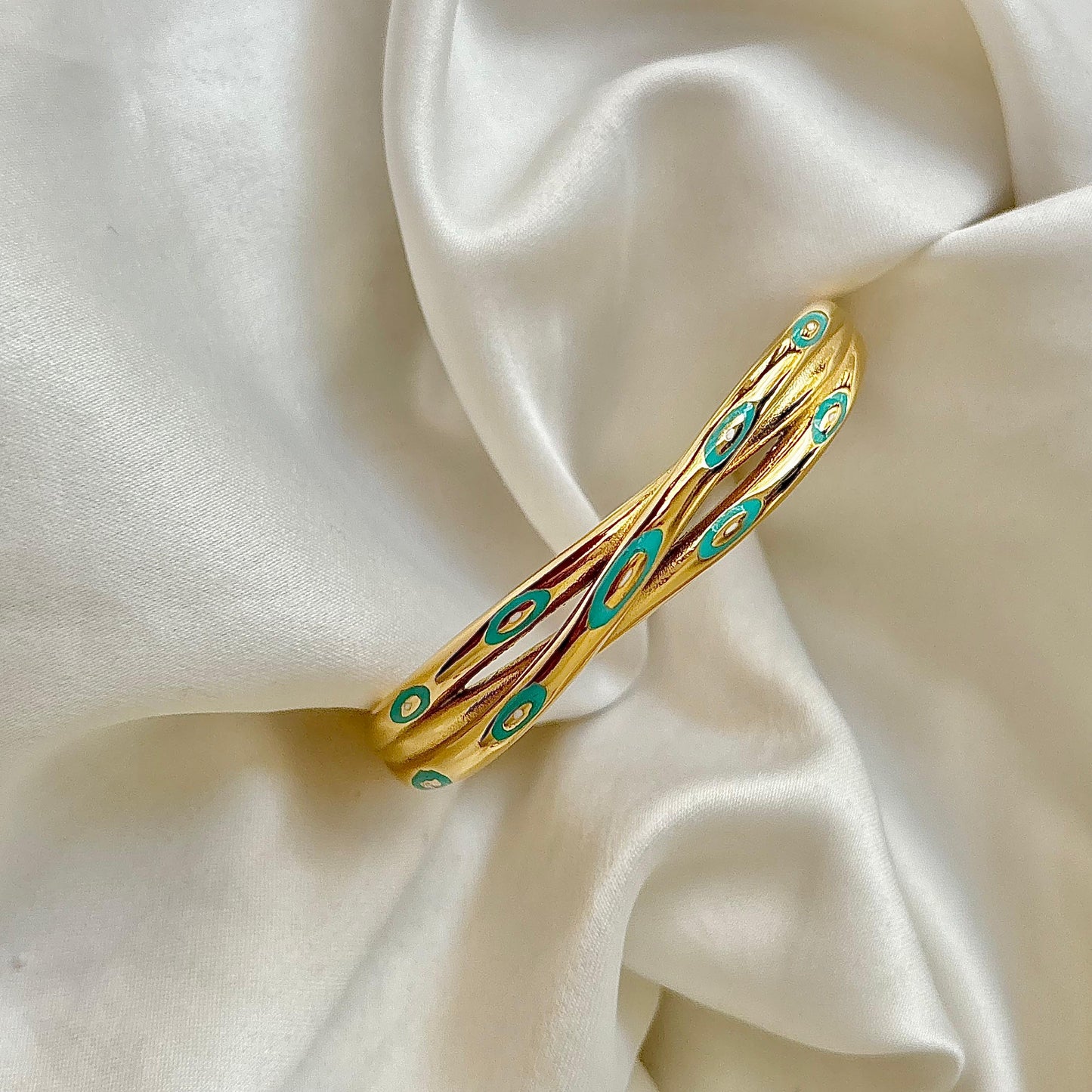 Turquoise Eye Twisted Bracelet -18K