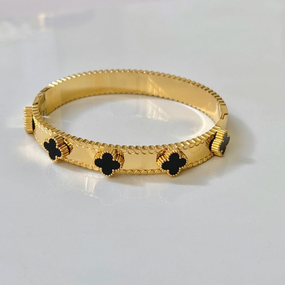 Luxurious Clovia Dreams Bracelet -18K