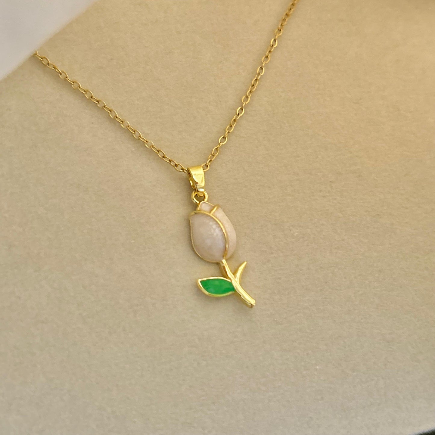 Tulip Necklace