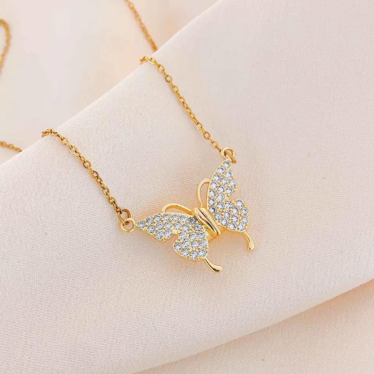 Luxurious Zircon Butterfly Magnetic Necklace -18K