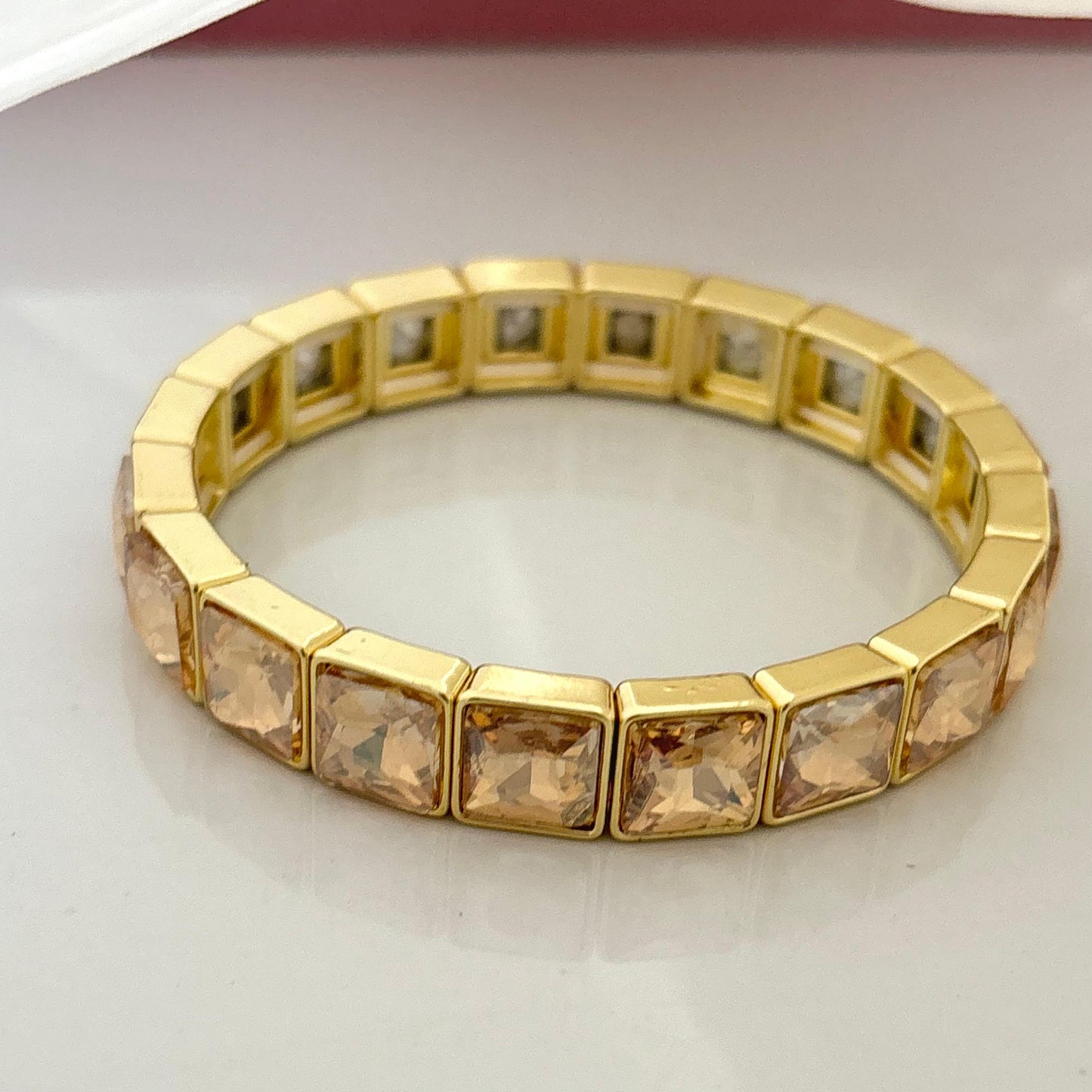Luxurious Bezel Bracelet -Champagne | Adjustable