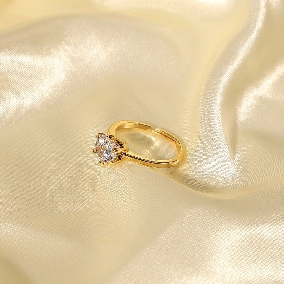 Anatasia Solitiare Ring -Adjustable