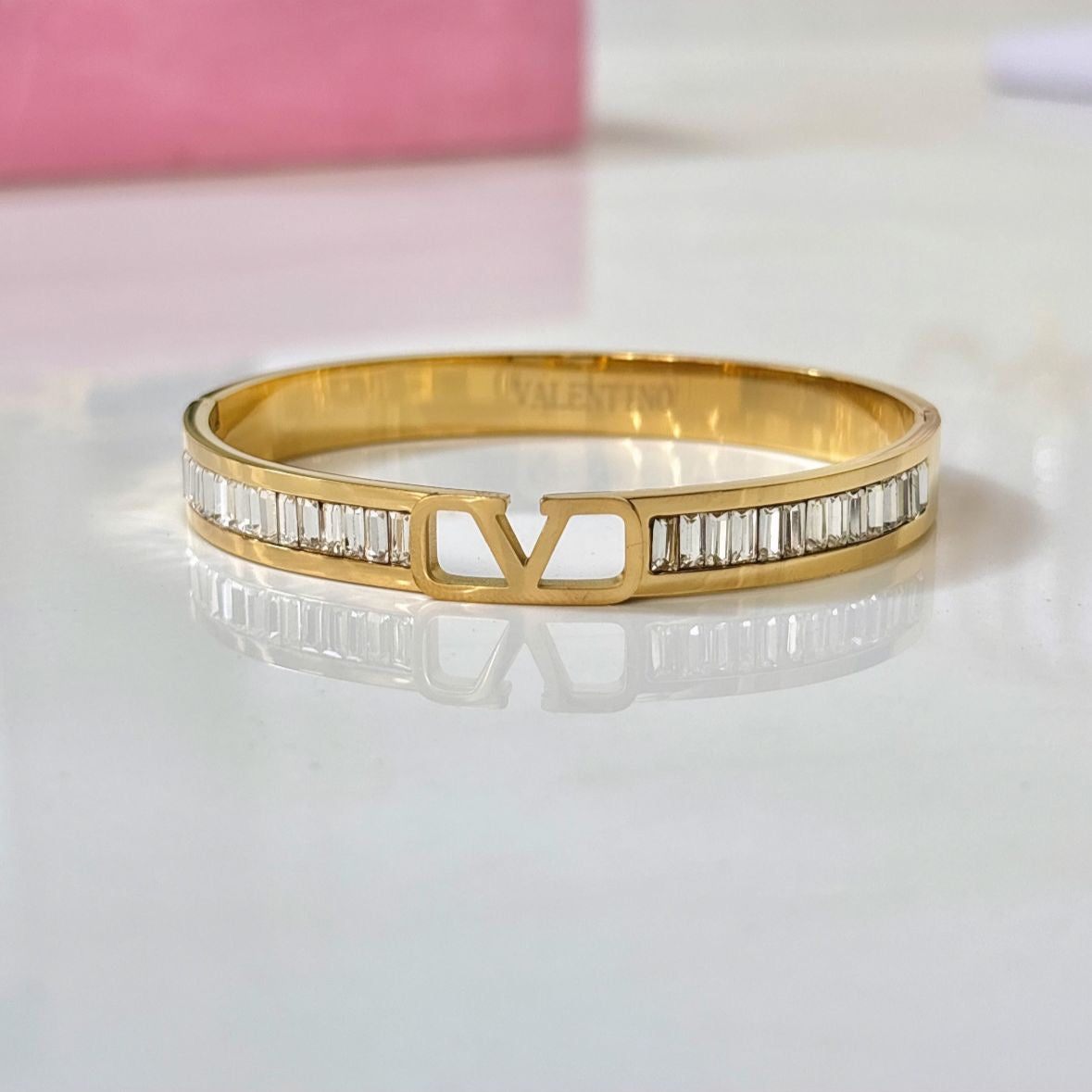 Luxe Baguette V Bracelet