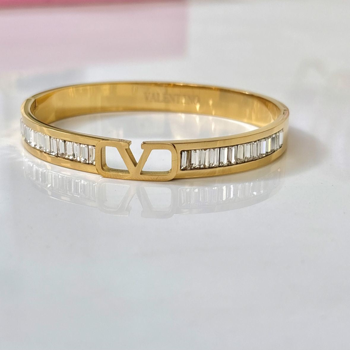 Luxe Baguette V Bracelet