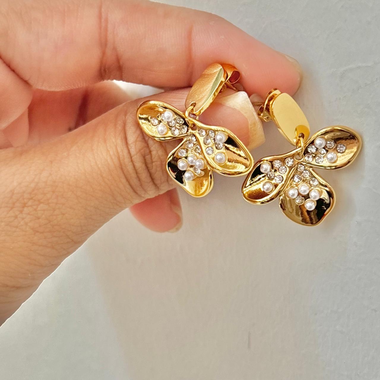 Splendour Serenity Studs