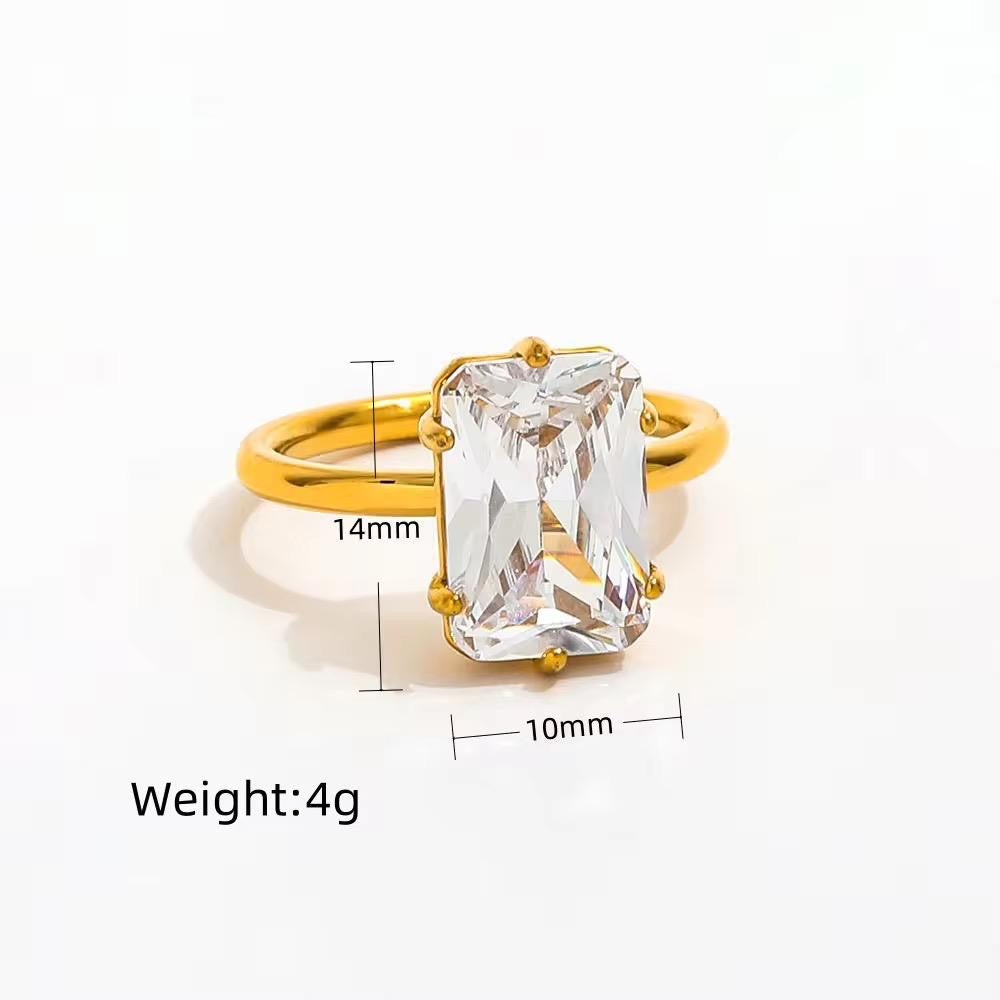 Solene Radiant Cut Ring