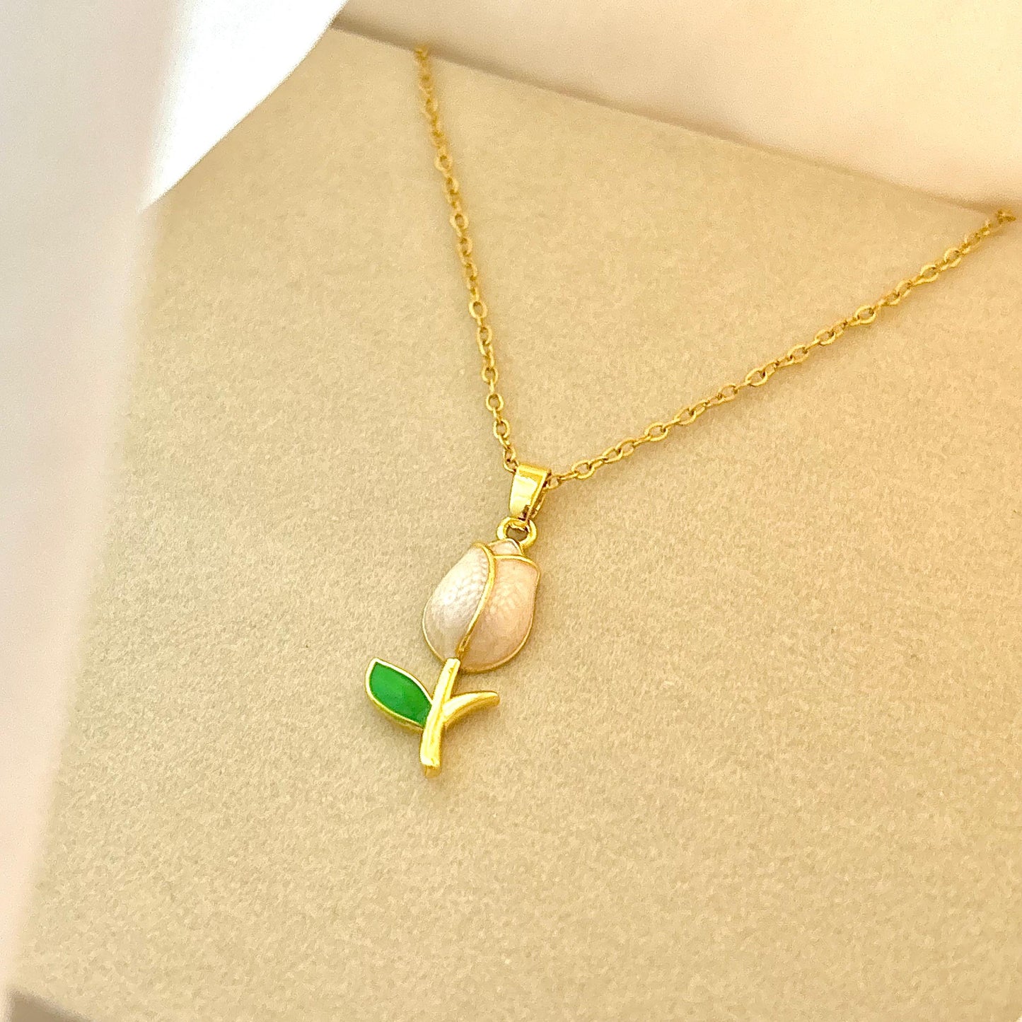 Tulip Necklace