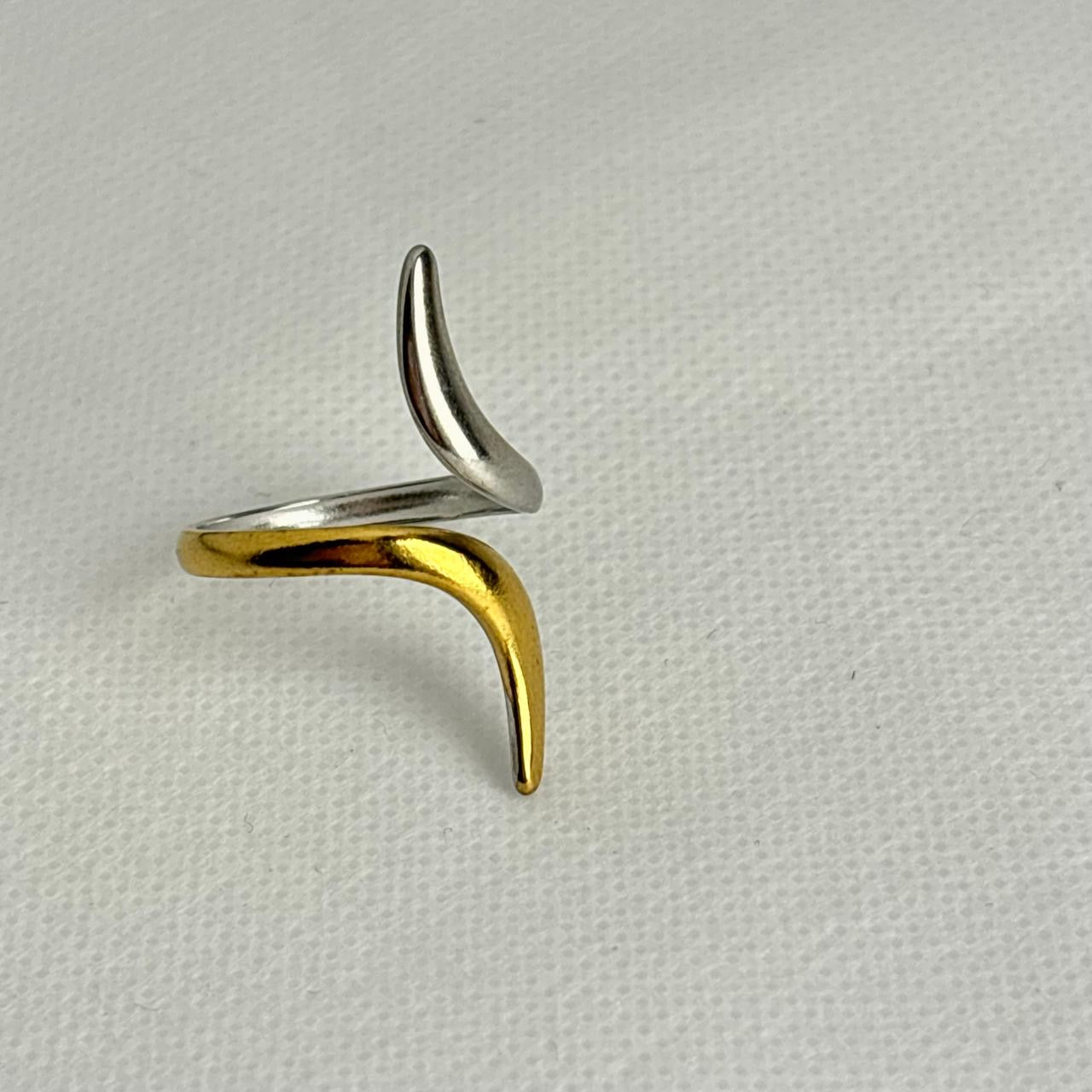 Abstract Ring -Mix Tone | Adj