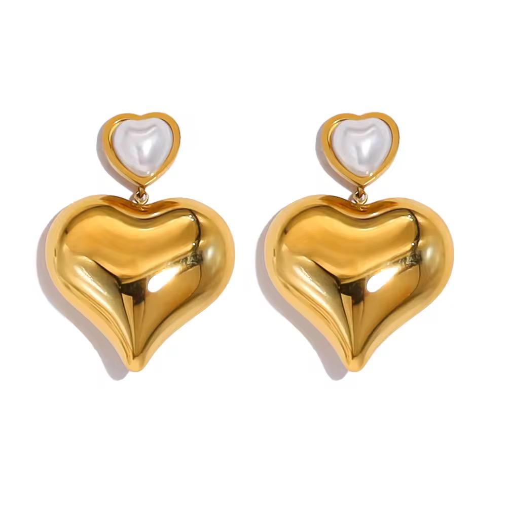Pearle Love Studs
