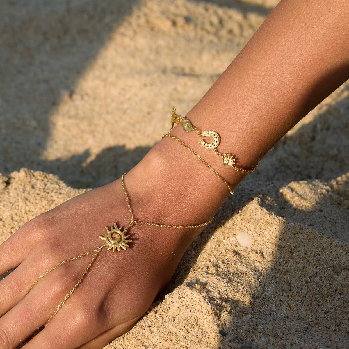 Solareé Goddess Hand Chain