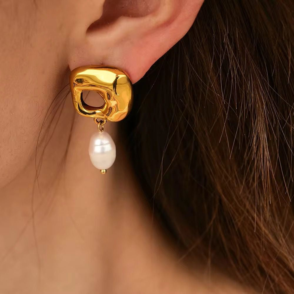 Pearlfect Day Studs