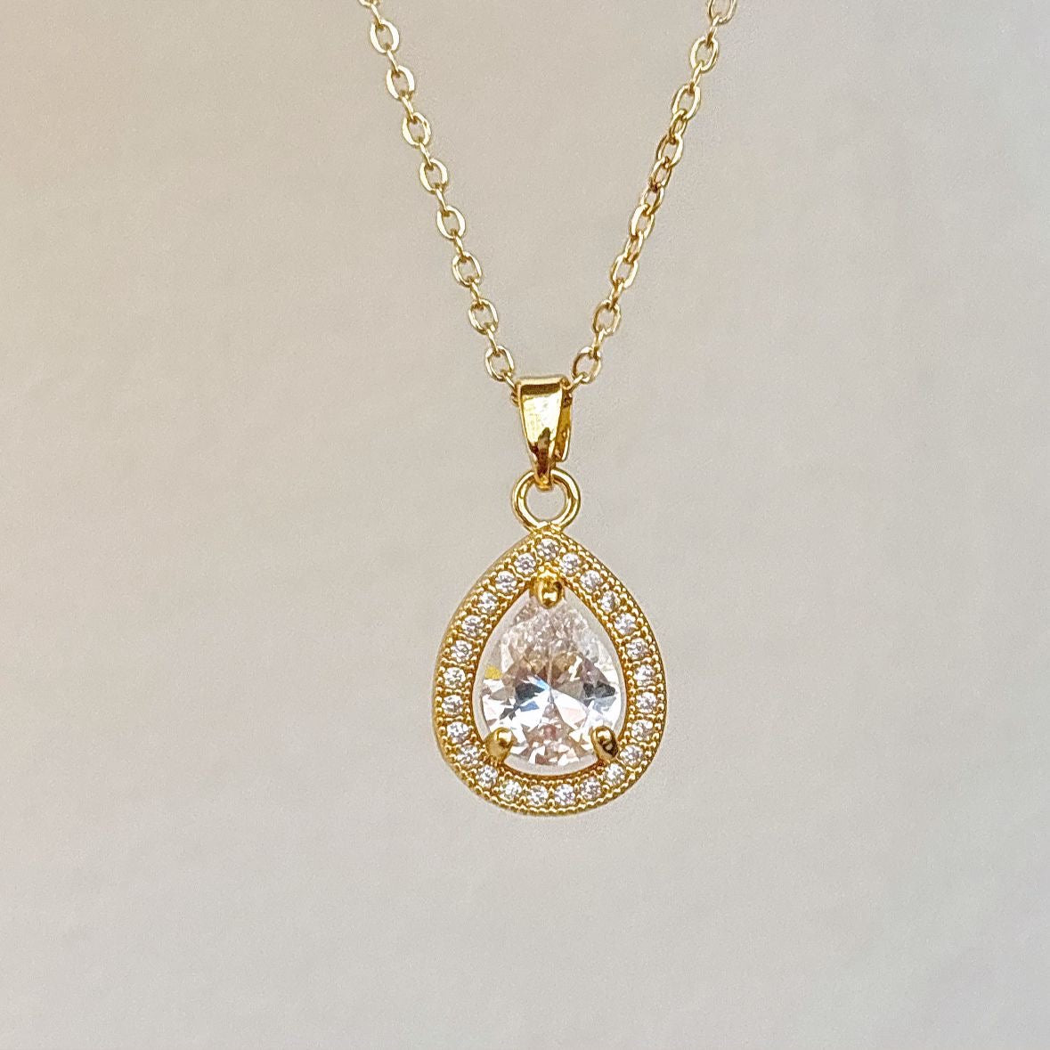 Diamond Teardrop Necklace -18K | 3A Zircon (Paved)