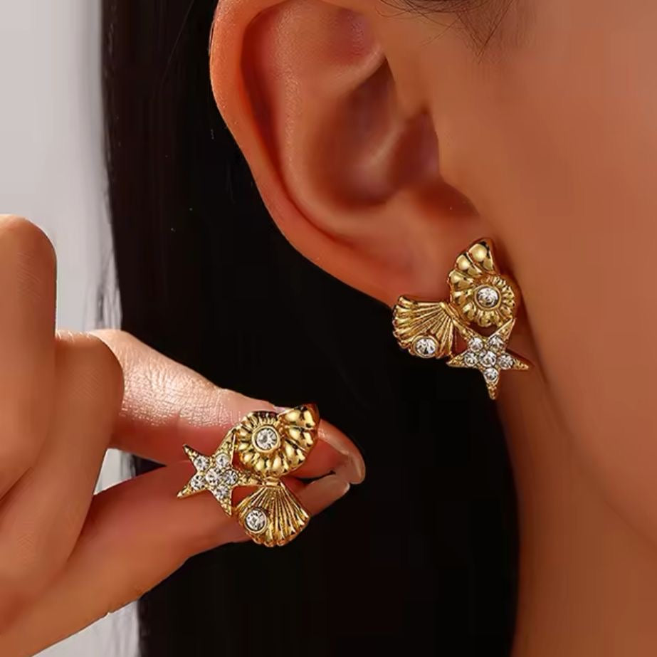 Oceanic Serenade Studs -18K