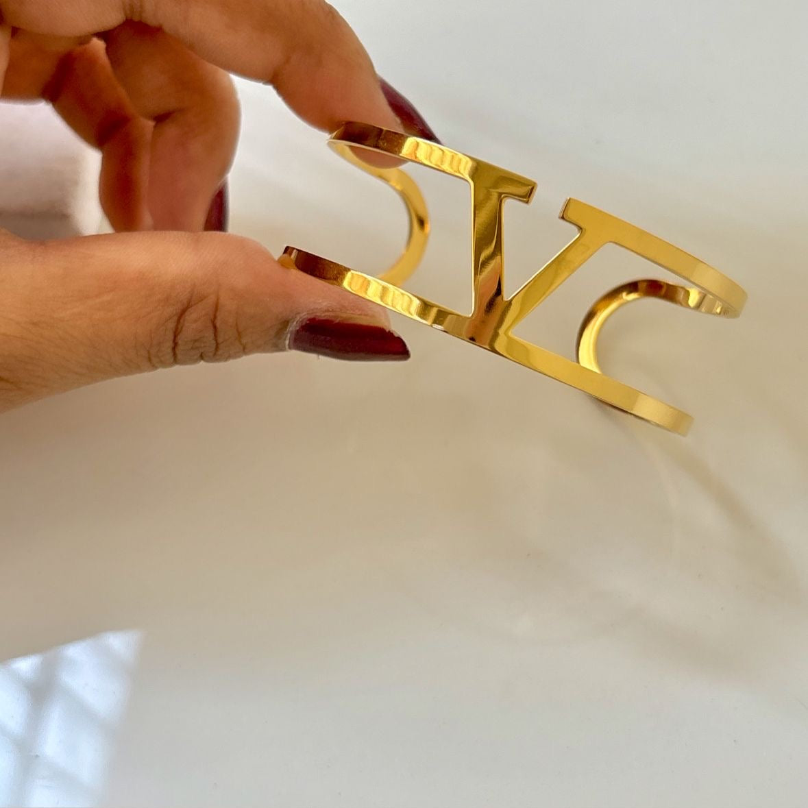 Luxe V Statement Cuff -18K