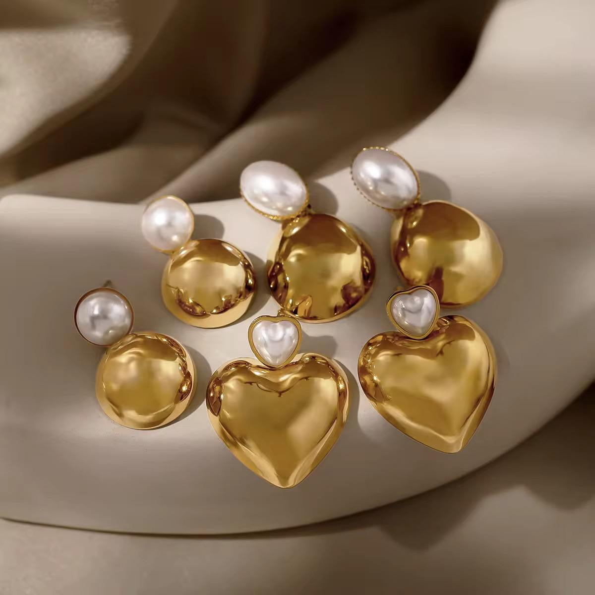 Pearle Love Studs