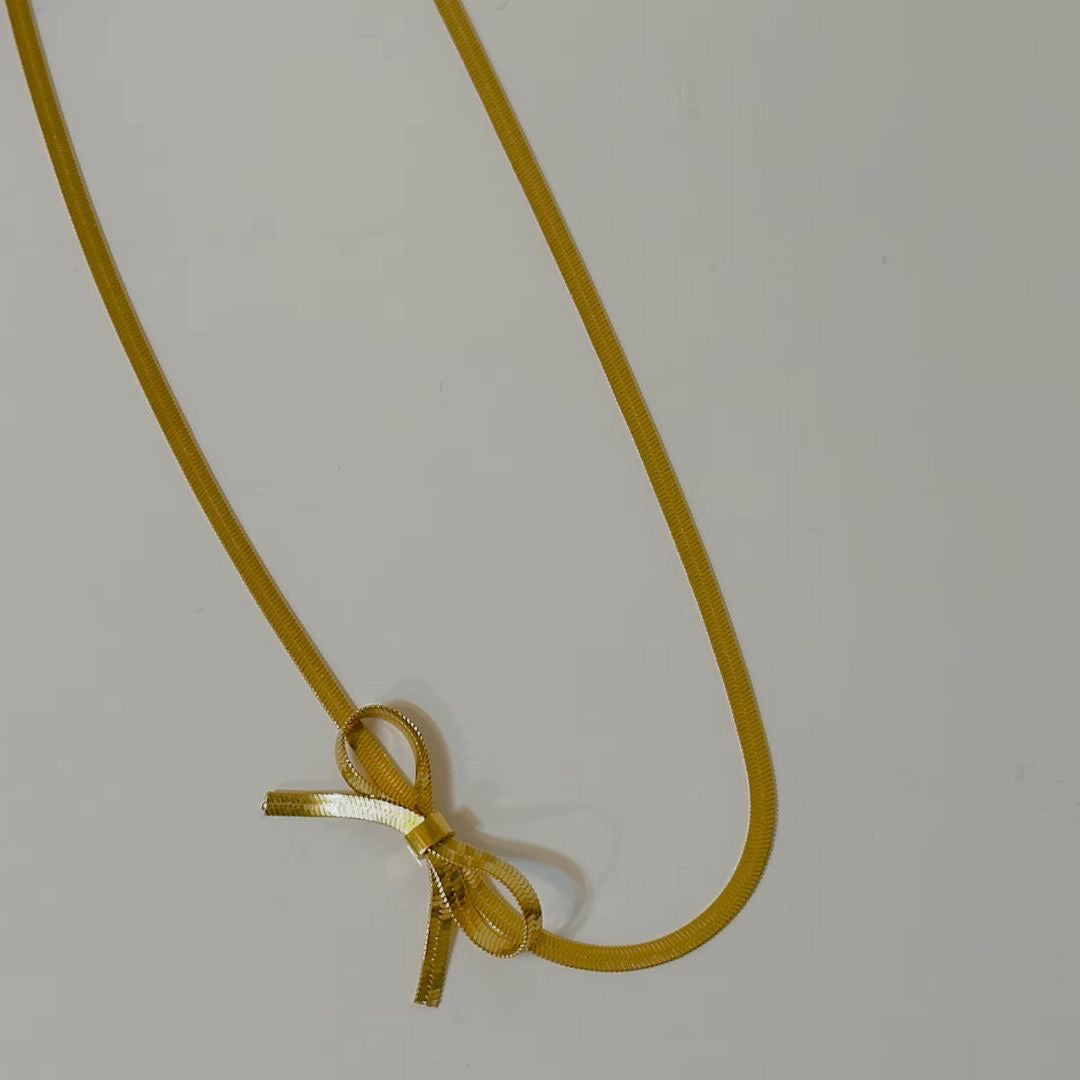 The Bonnie Bow Necklace