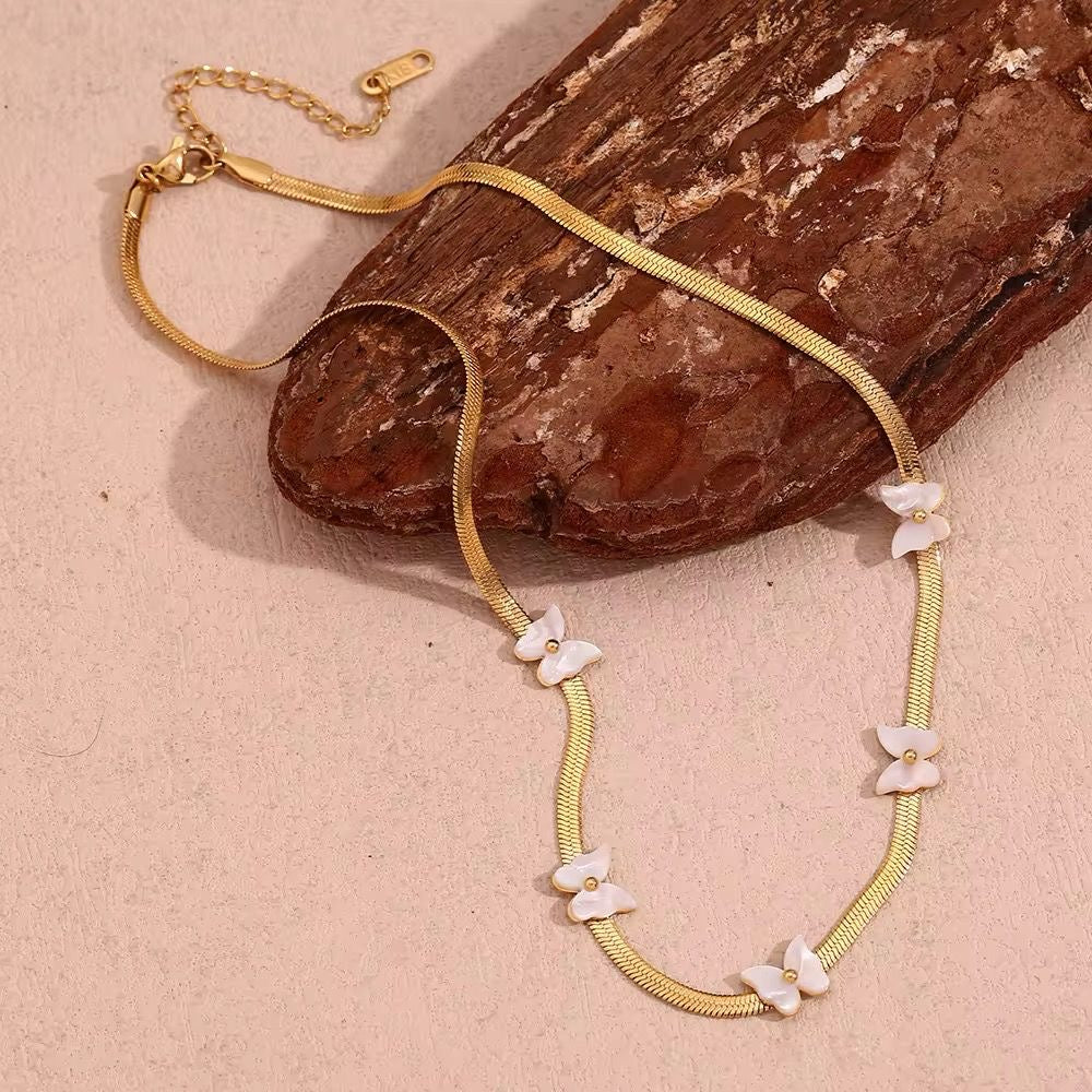 Alara Flutter Necklace -18K
