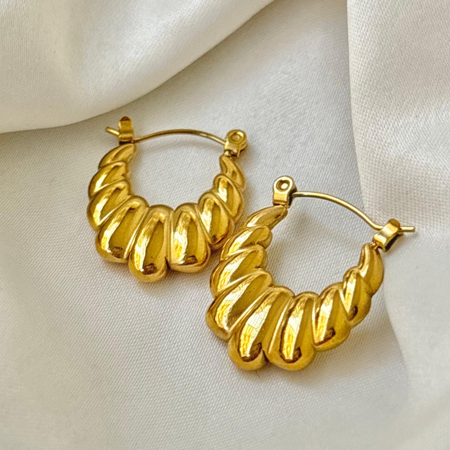 Crinkle Hoops -18K