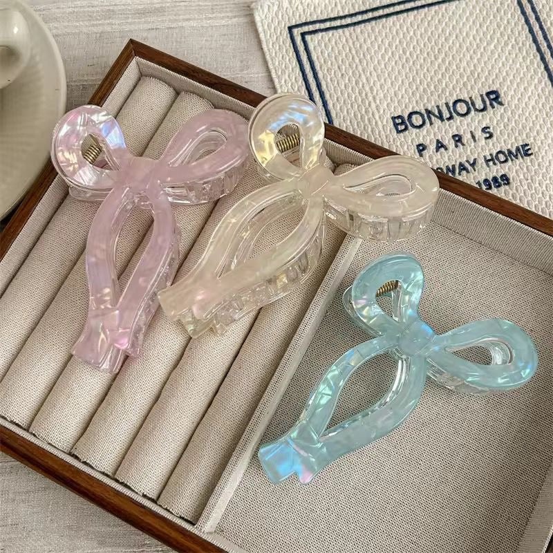 Bow Knot Pearlescent Claw Clip -Pearly White