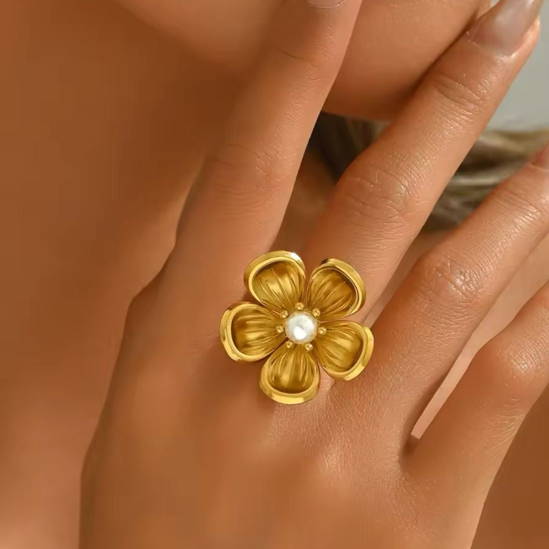 Rare Pearl Bloom Ring -18K