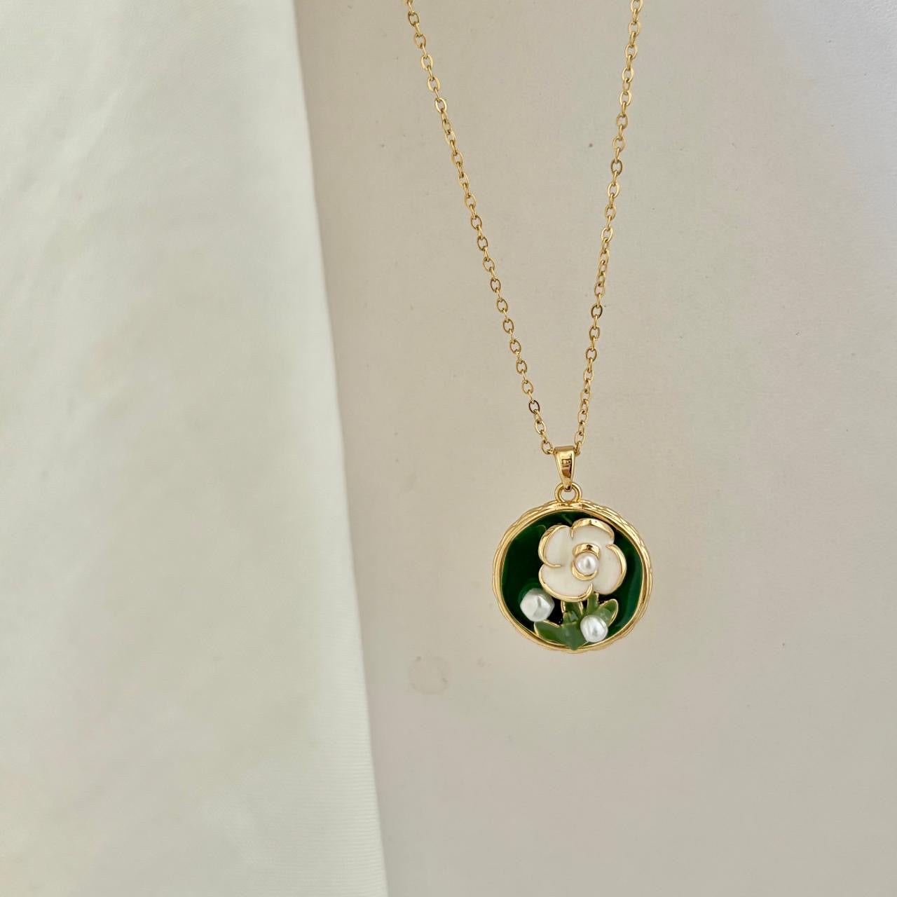 Amazon Perle Flora Necklace -18K | Hand Painted