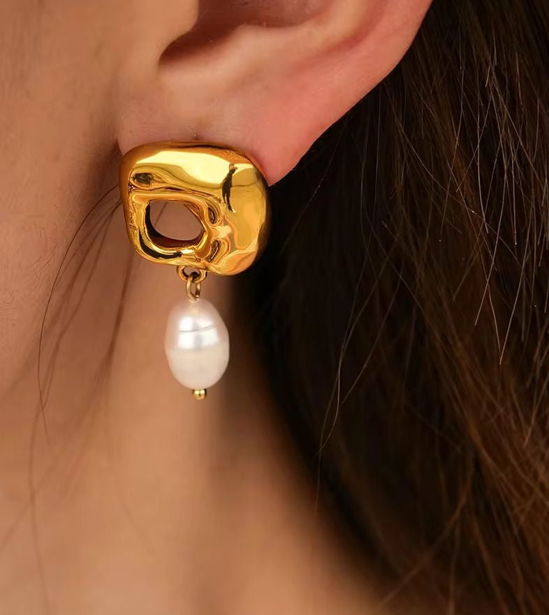 Pearlfect Day Studs