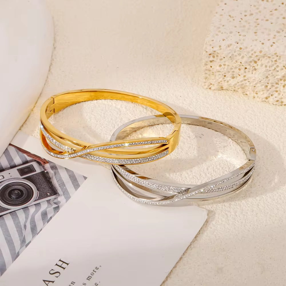 Glitzy Wave Bracelet