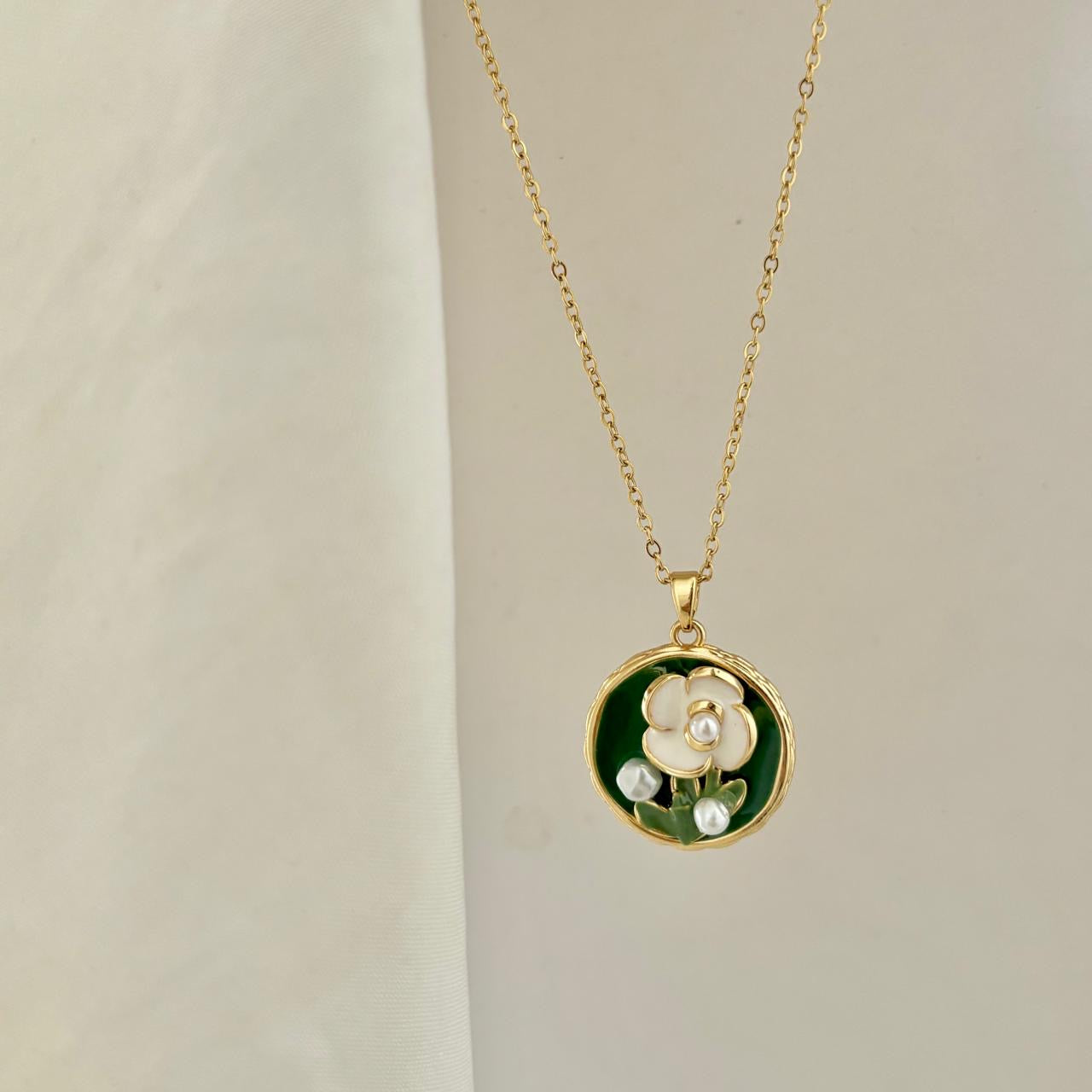 Amazon Perle Flora Necklace -18K | Hand Painted