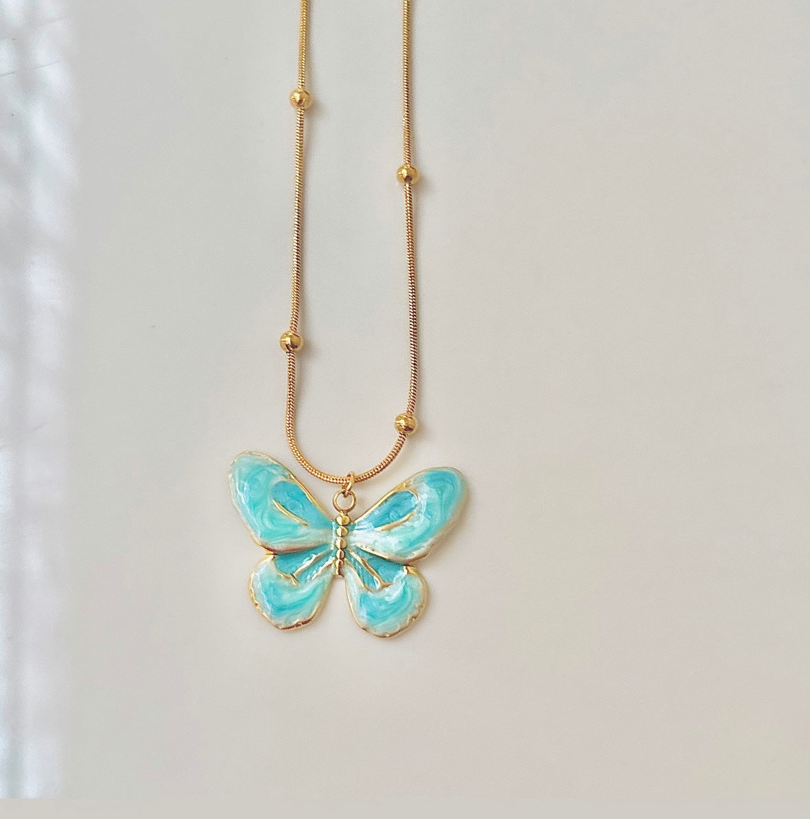 Morphe Butterfly Necklace -Blue