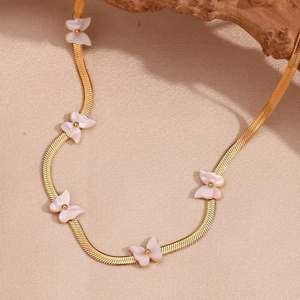 Alara Flutter Necklace -18K