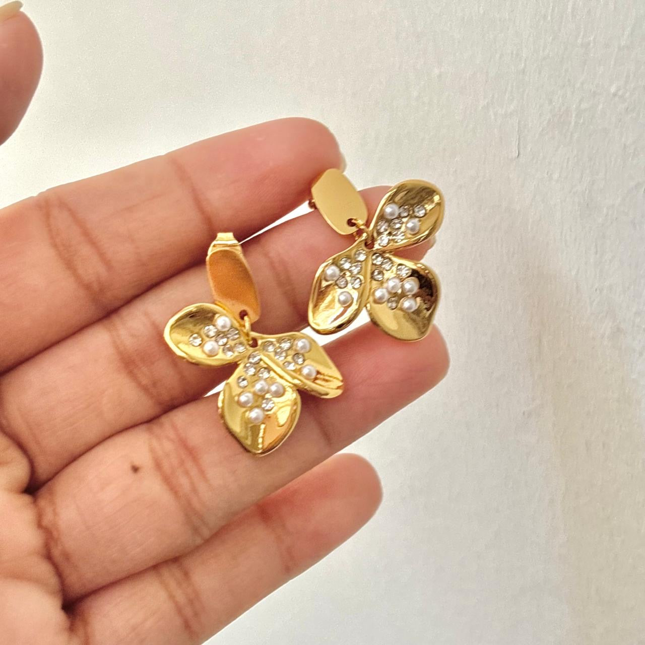 Splendour Serenity Studs