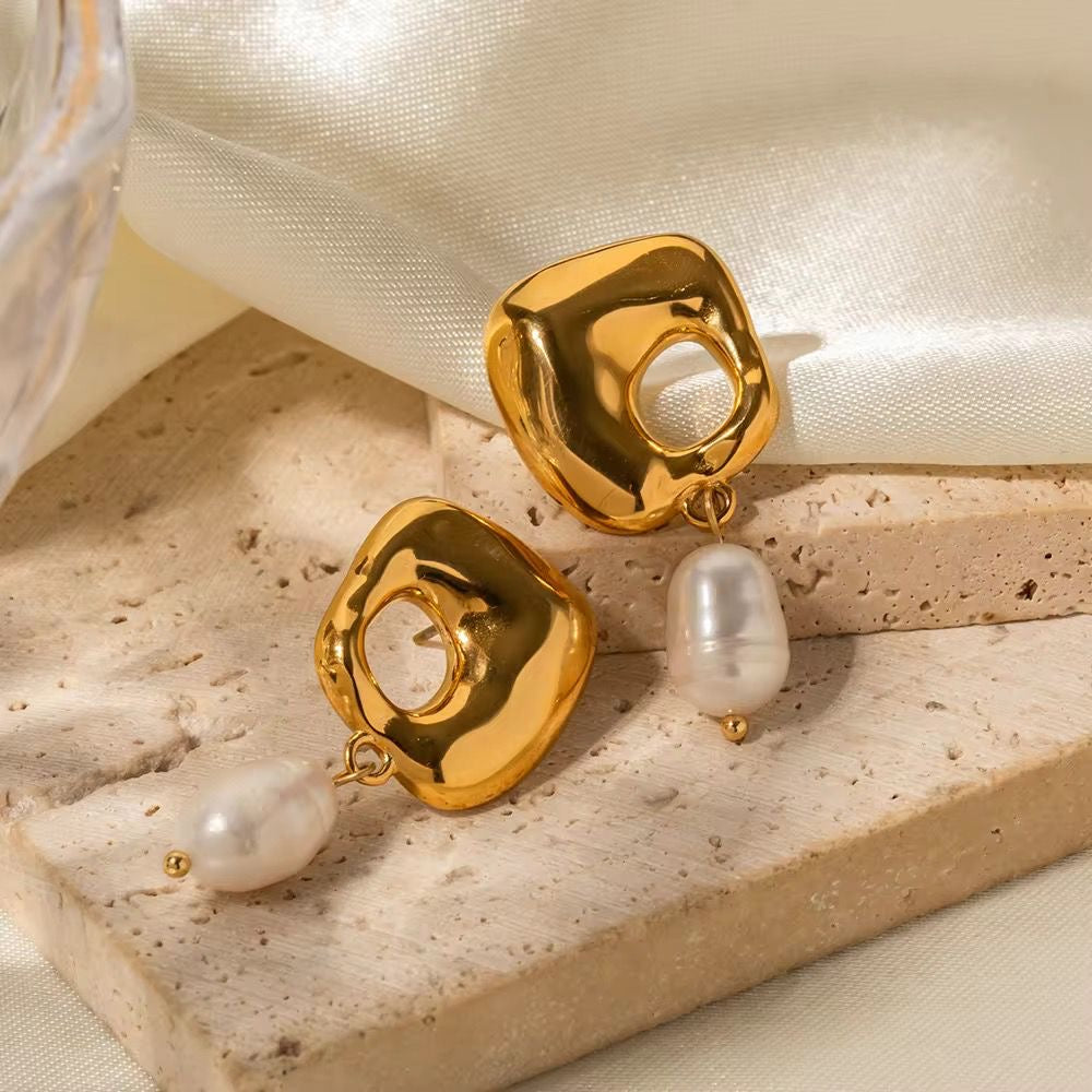Pearlfect Day Studs